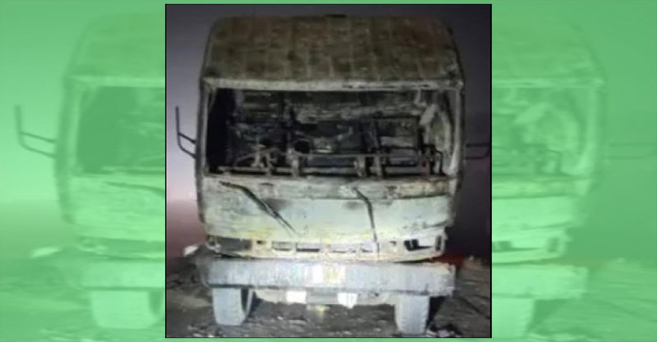 সিরাজগঞ্জে সিমেন্ট বোঝাই ট্রাকে আগুন