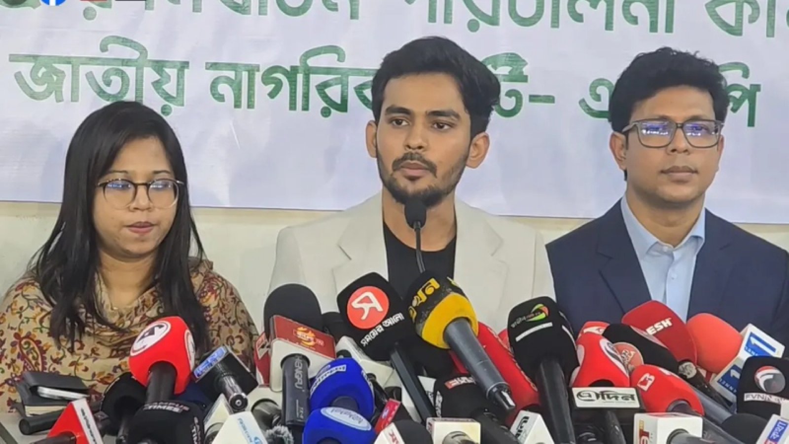 দ্বৈত নাগরিকদের নির্বাচনে অংশ নিতে দিলে রাজপথে নামব