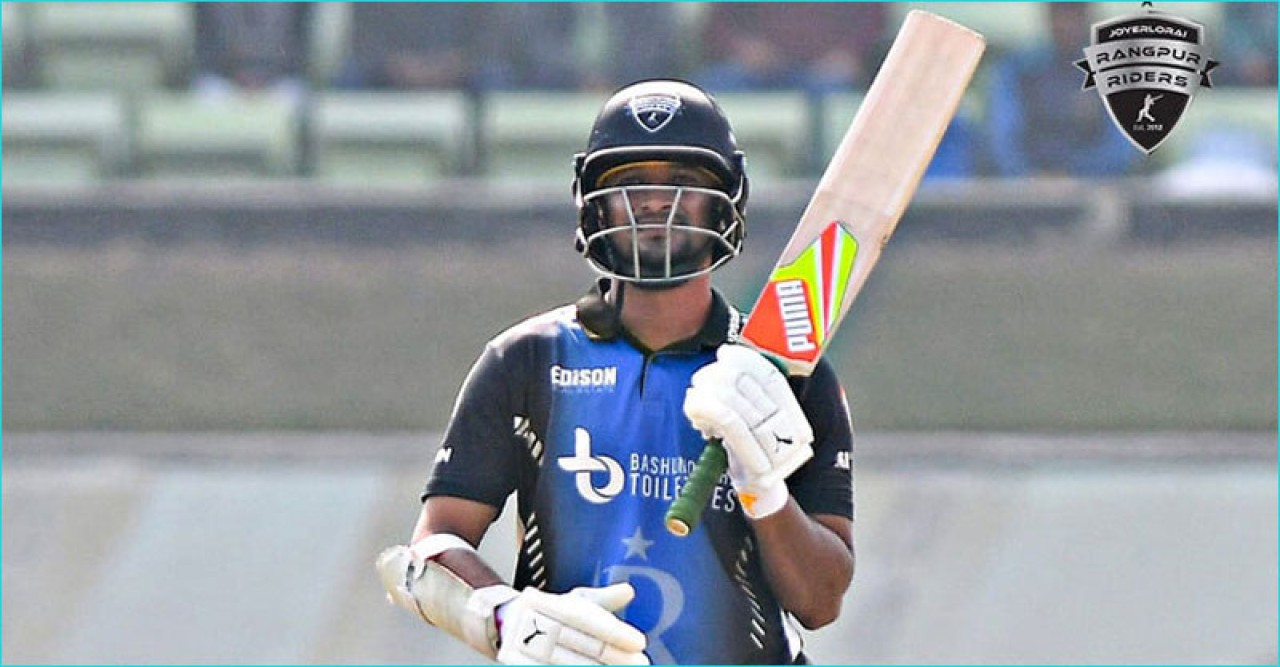 ব্যাট হাতে সাকিবের ঝড়, ২০ বলে হাফসেঞ্চুরি