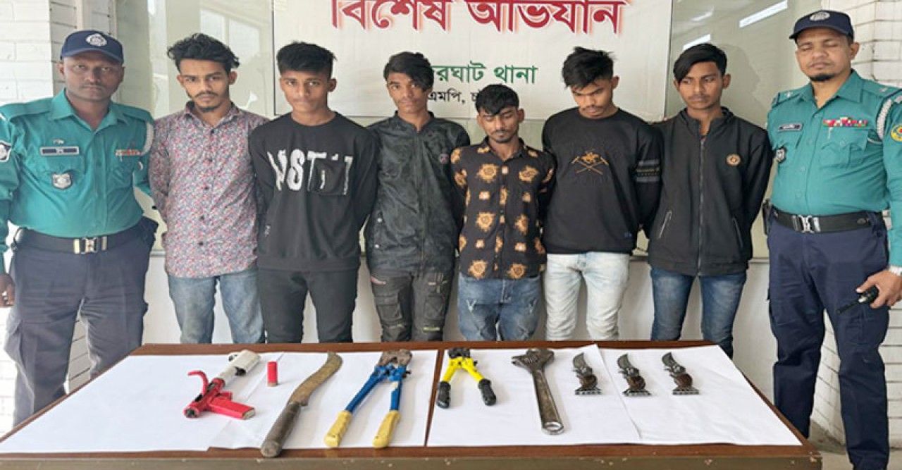 ডাকাত দলের গ্রেপ্তার ৬ সদস্য