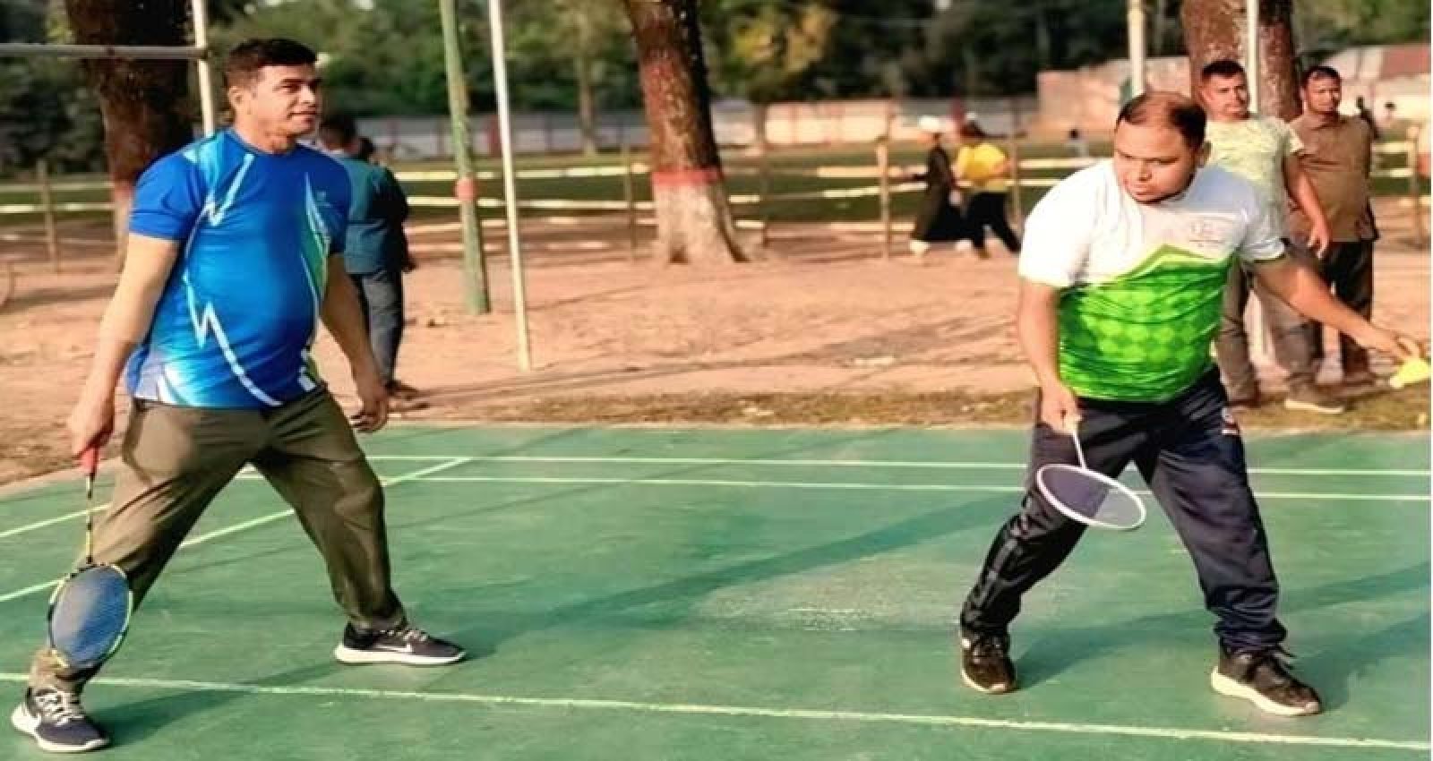 ক্রীড়াঙ্গনের হারানো ঐতিহ্য ফেরাতে ভোর বেলাতেই খেলার মাঠে প্রতিমন্ত্রী আজাদ