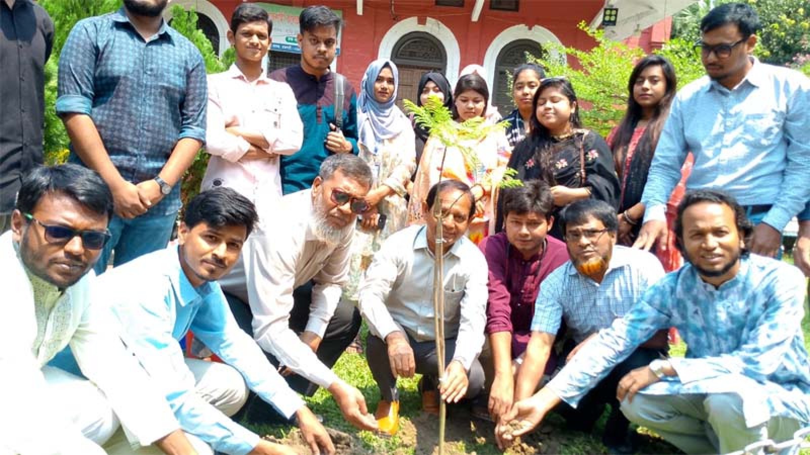 আরসিআরইউ'র ১৪তম প্রতিষ্ঠাবার্ষিকী উদযাপন