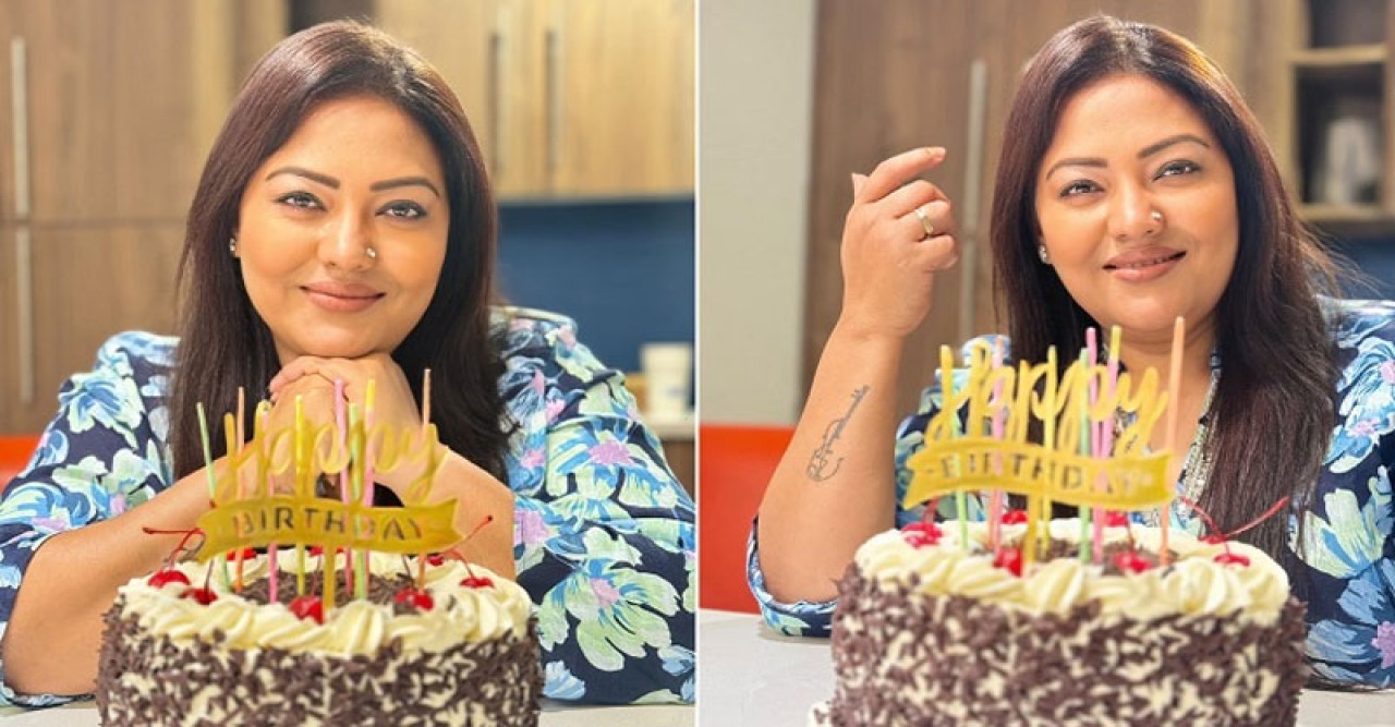 ৬৩ বছরেও আমার মতো সুন্দর থাকবেন