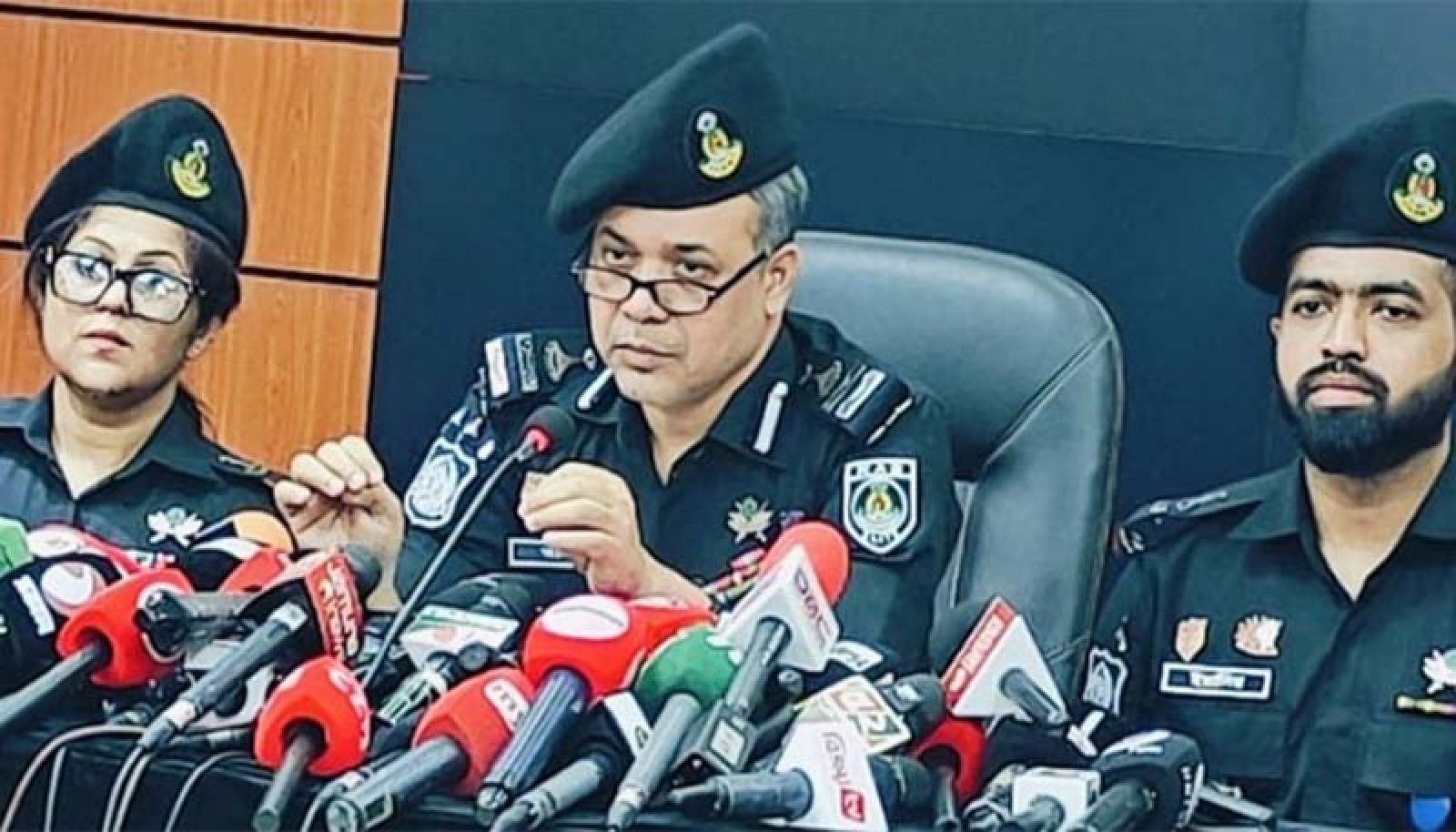 সাভারে এসআই আলতাফ হত্যায় আরও আট আসামি গ্রেপ্তার
