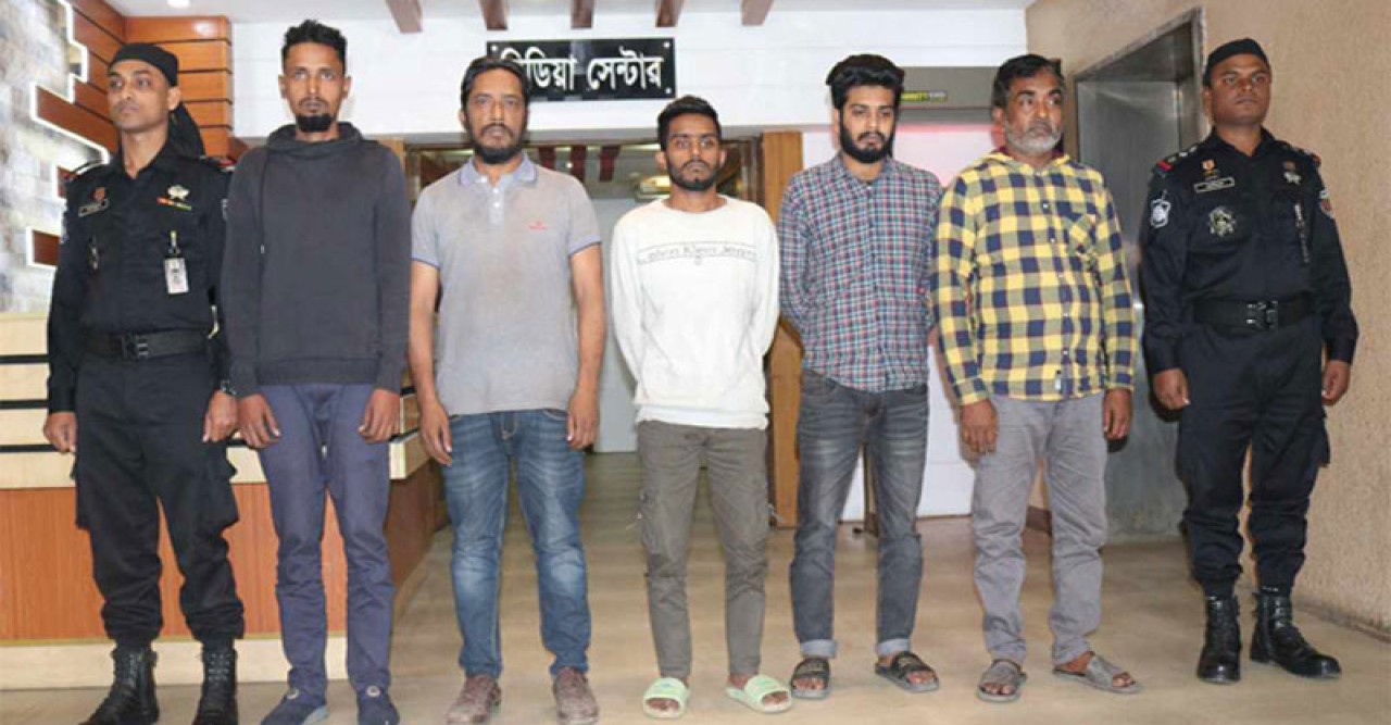 সন্তানের চিকিৎসার জন্য পাওনা টাকা চাওয়ায় চোখ উপড়ে হত্যা