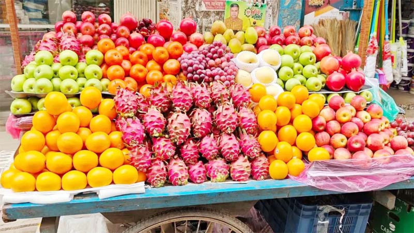 রাজধানীর ফলের বাজারে আগুন  ॥  কমলা ৫৫০, মাল্টা ৪৫০ টাকা কেজি