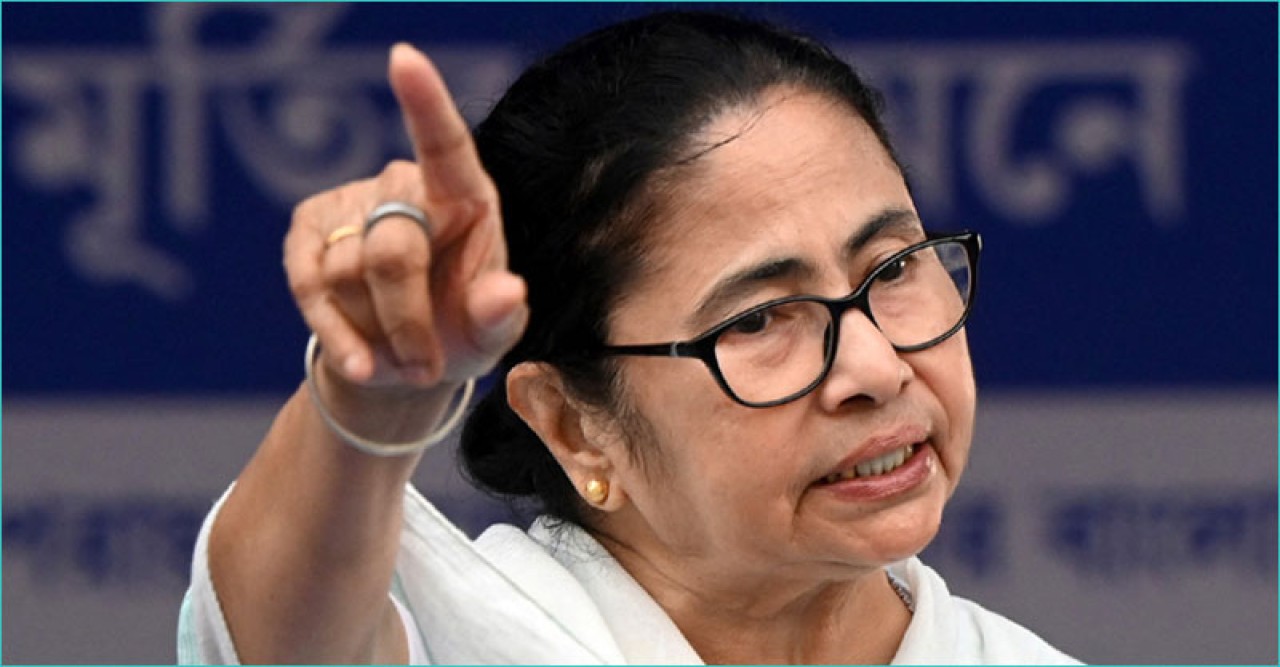 পশ্চিমবঙ্গে লোকসভা নির্বাচনে একা লড়বে তৃণমূল, ঘোষণা মমতার