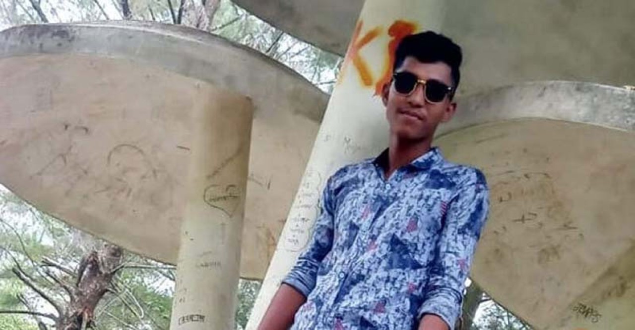 ফেসবুকে ‘বিদায় পৃথিবী’ লিখে শিক্ষার্থীর আত্মহত্যা