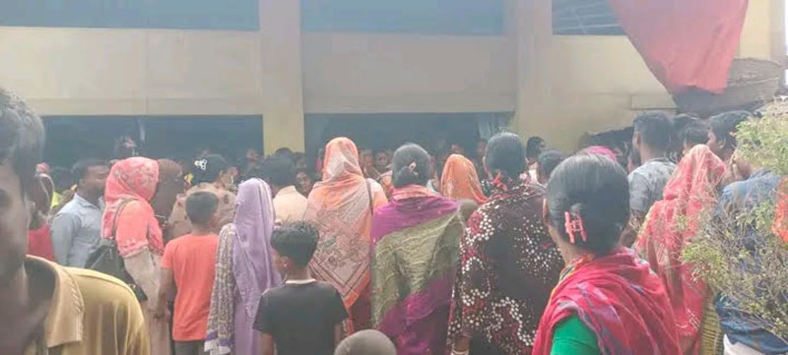 নিয়ামতপুরে গোসল করতে গিয়ে পানিতে ডুবে শিশুর মৃত্যু