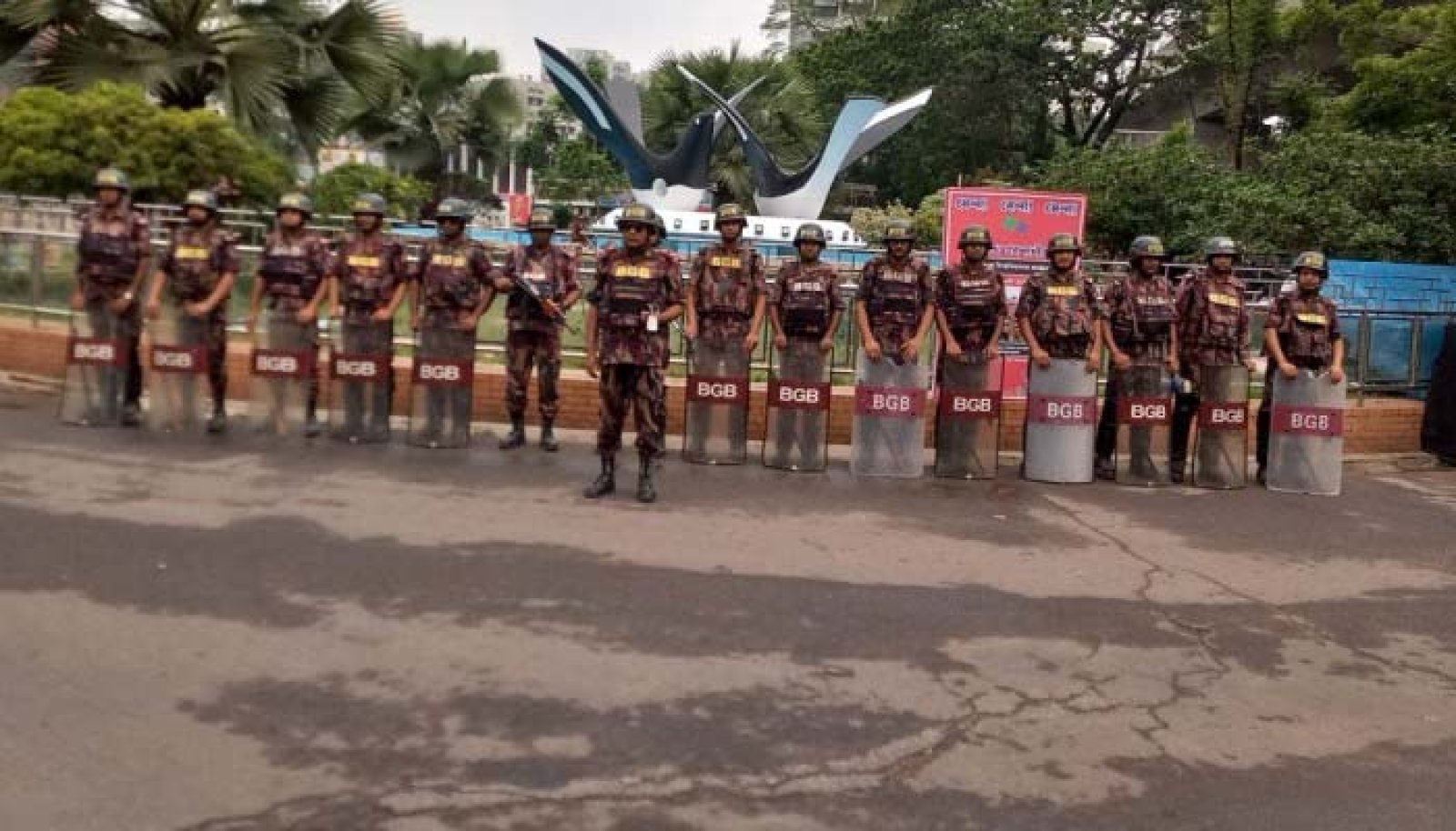 রাজধানীতে নববর্ষ উপলক্ষে কড়া নিরাপত্তায়