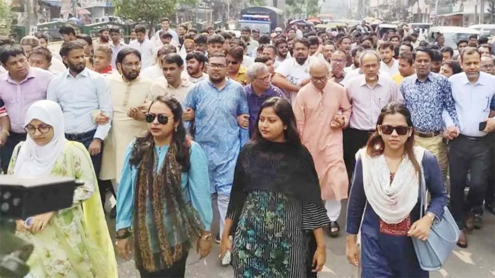 দেশে সন্ত্রাসী কার্যক্রম চালানোর অপচেষ্টা করা হচ্ছে : রিজভী