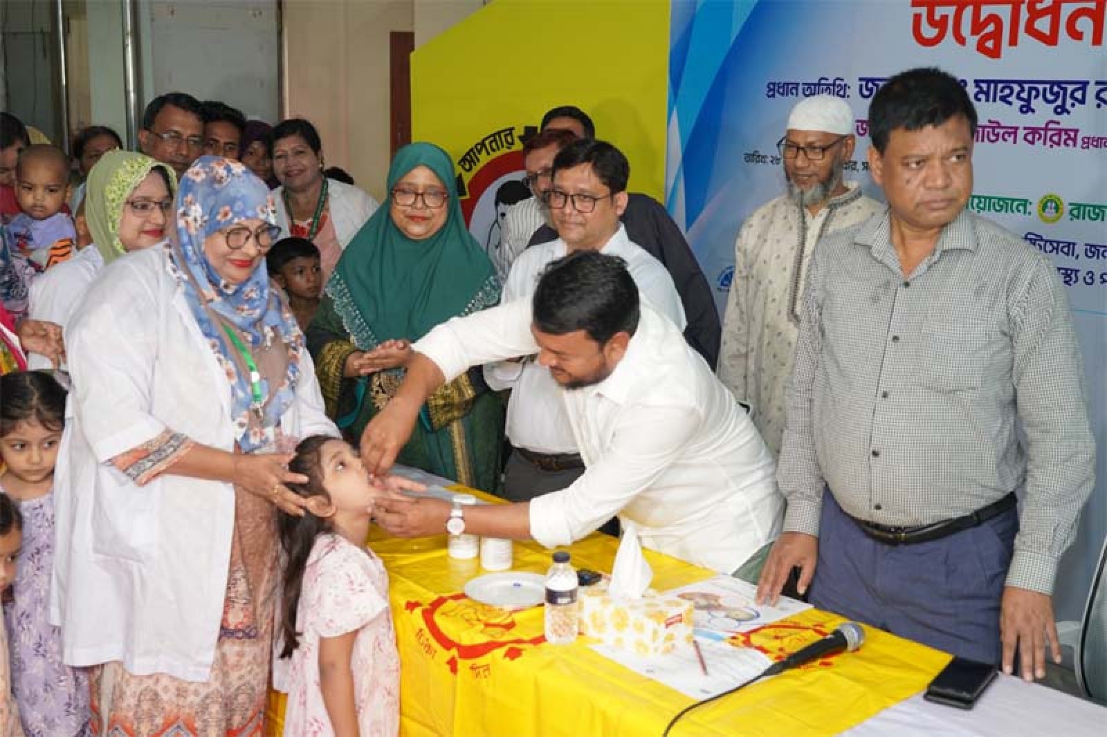 নগরীতে জাতীয় ভিটামিন ‘এ’ প্লাস ক্যাম্পেইনের  উদ্বোধন করলেন রাসিক প্রশাসক