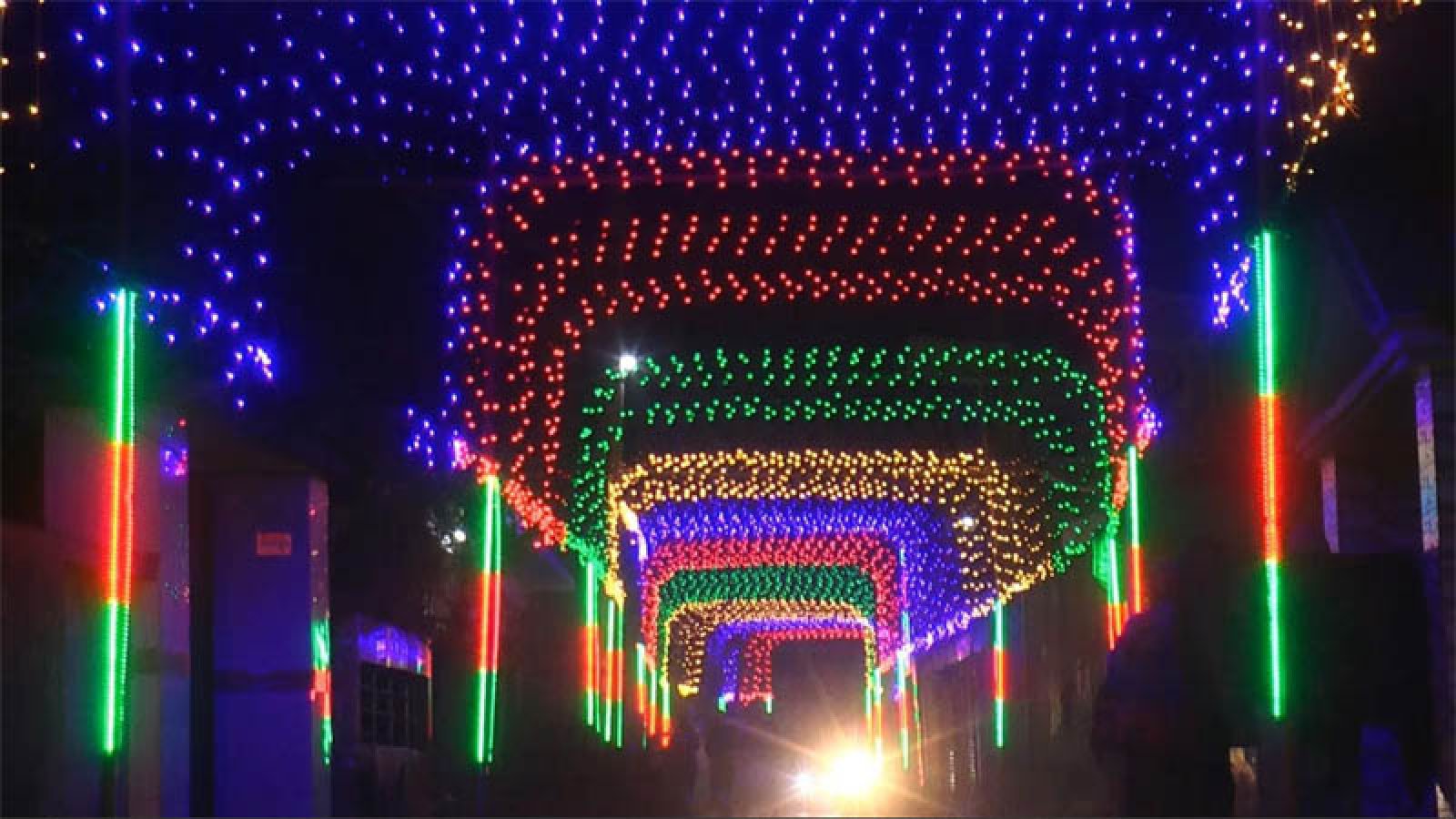 মাদারীপুর শহরে চোখ ধাঁধানো আলোকসজ্জা, নিরাপত্তার স্বার্থে বন্ধ শোভাযাত্রা