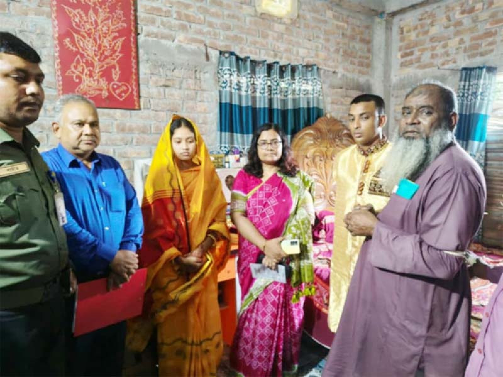 গোদাগাড়ীতে ভ্রাম্যমাণ আদালতের অভিযানে বাল্যবিয়ে বন্ধ,৩৫ হাজার টাকা জরিমানা