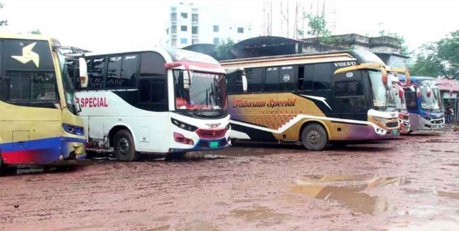 রাজশাহীর সঙ্গে সারা দেশের বাস চলাচল বন্ধ