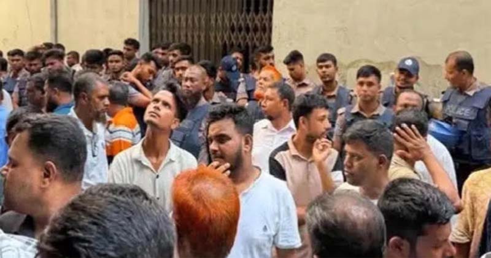 জাসদের কার্যালয় থেকে অর্ধশতাধিক আটক