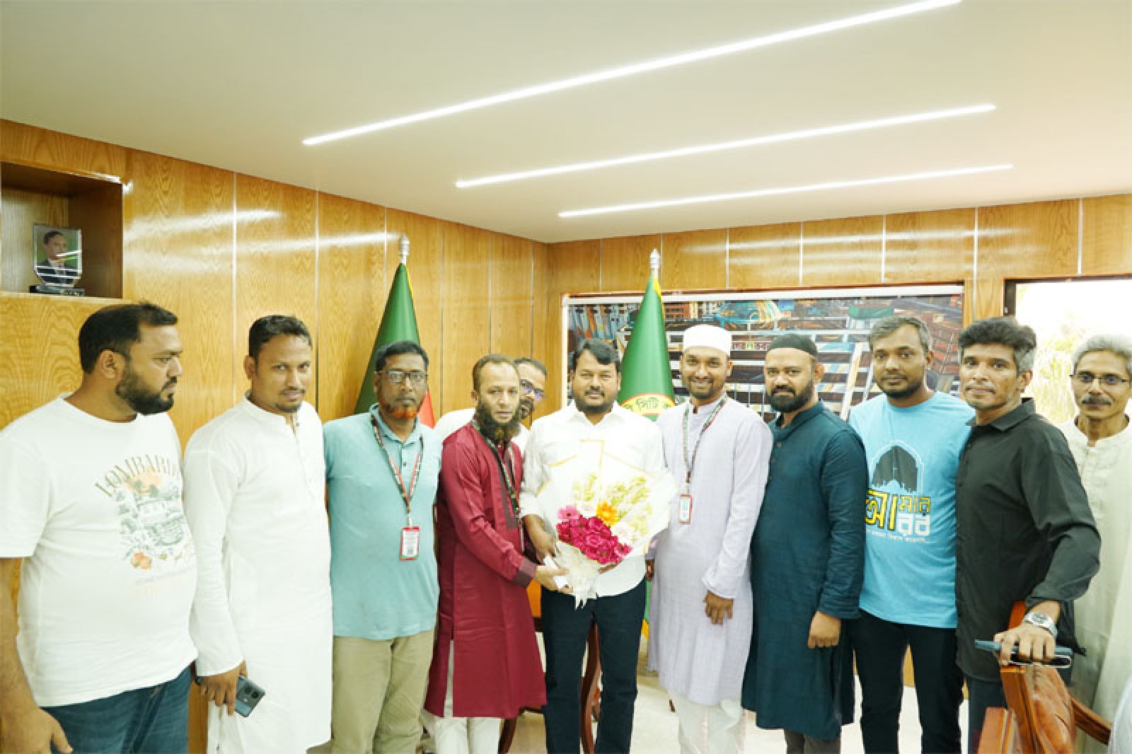 রাসিক প্রশাসকের সাথে কার-মাইক্রো  ইউনিয়নের নেতৃবৃন্দের সৌজন্য সাক্ষাৎ