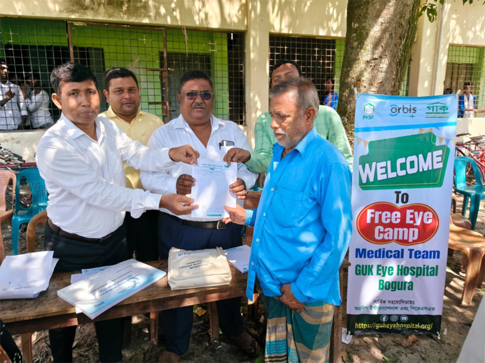 বদলগাছীতে বিনামূল্যে চক্ষু সেবা ক্যাম্প উদ্বোধন করলেন আব্দুল হাদী চৌধুরী টিপু