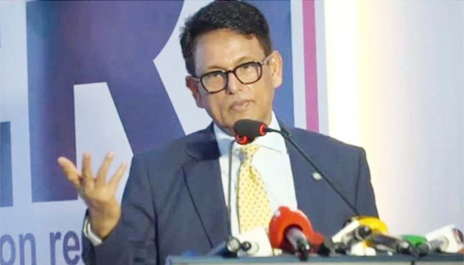 কাউকে তো আর জোর করে পাস করানো সম্ভব নয় : শিক্ষামন্ত্রী