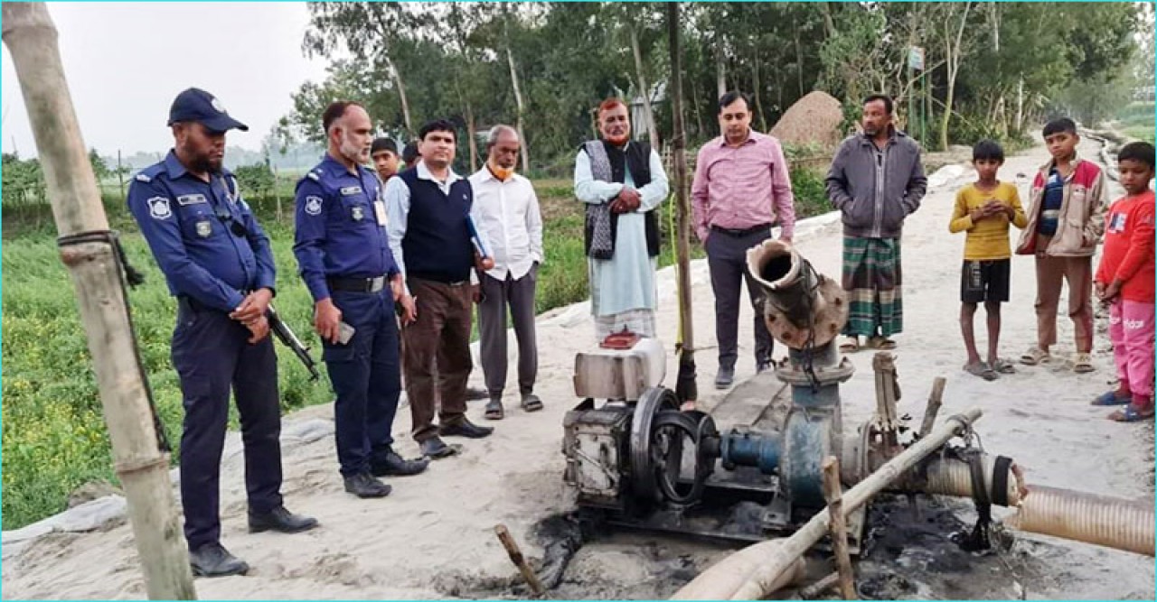 অবৈধভাবে বালু উত্তোলন-মাটি কাটার অভিযোগে লাখ টাকা জরিমানা