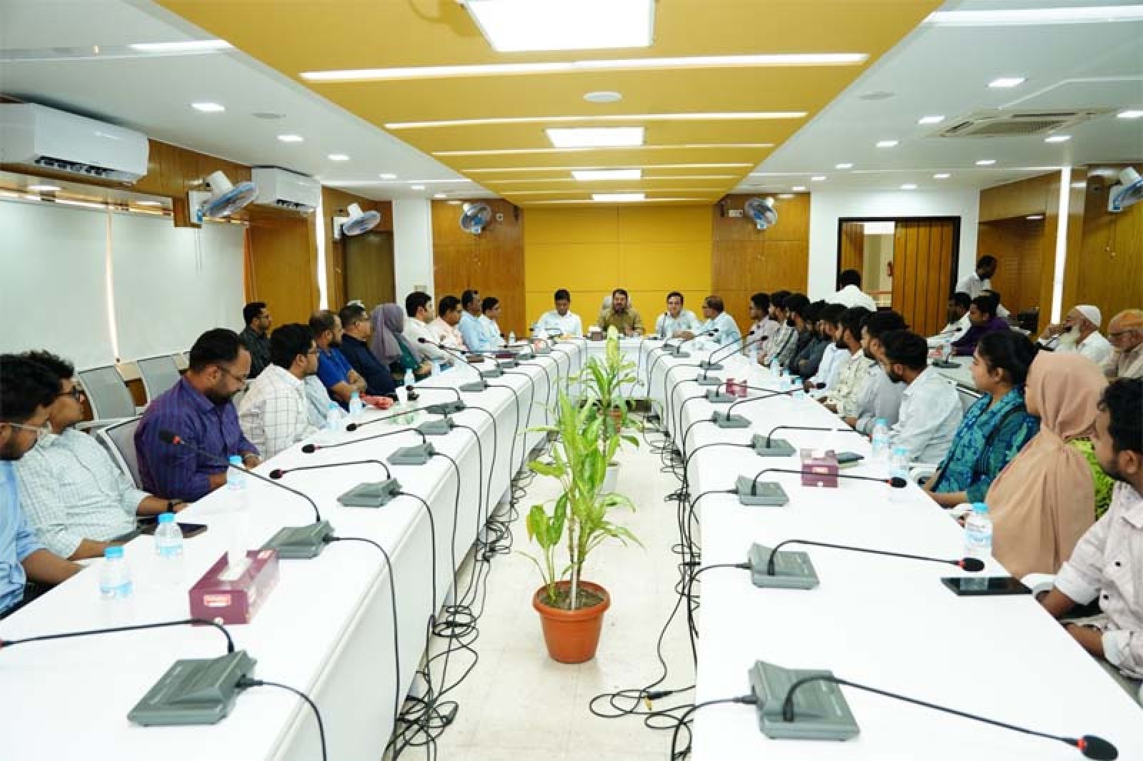 রাসিকের দরজা খুলল রুয়েট শিক্ষার্থীদের জন্য ॥ প্রথমবার ইন্টার্নশিপে রুয়েটের ১৮ শিক্ষার্থী