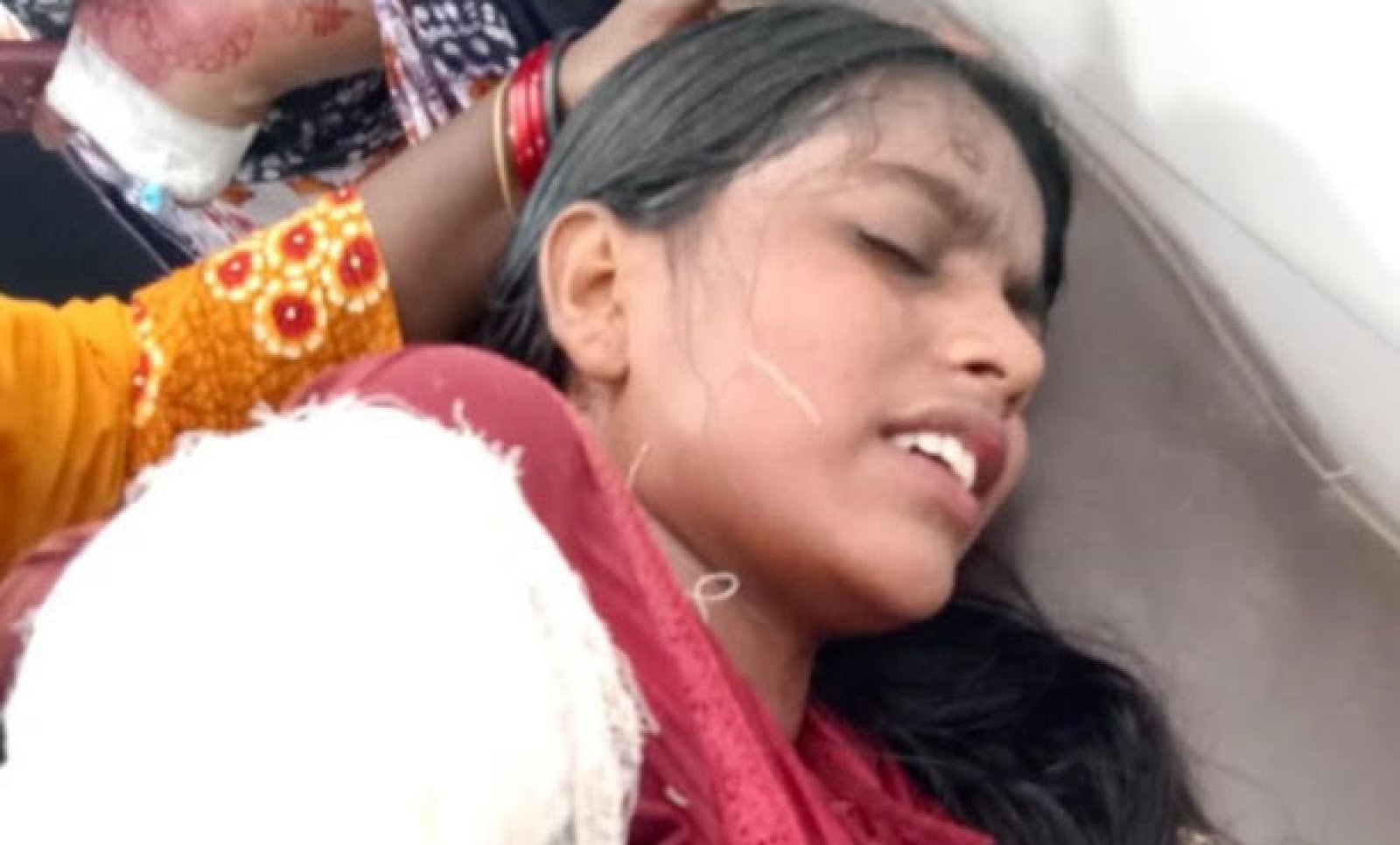 রাজশাহীতে এসএসসি পরীক্ষার্থীকে ছুরিকাঘাত
