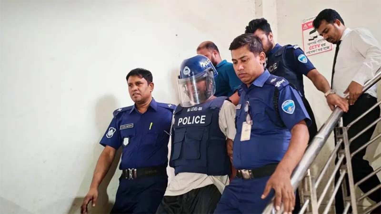 কারাগারে পাঠানো হল শিবির নেতা জিসানকে