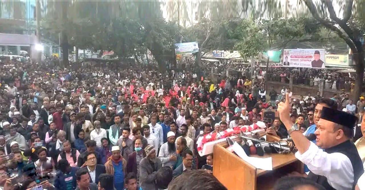 জাতীয় সংসদের হুইপ কমলকে কক্সবাজারে গণসংবর্ধনা