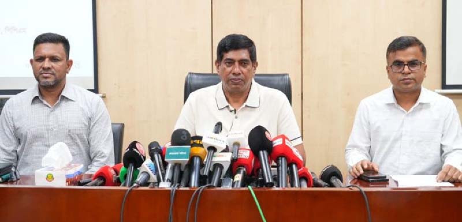রাজধানীতে বিশ্বকাপ ঘিরে সংঘর্ষ ঠেকাতে বড় স্ক্রিনস্থলে পুলিশের বিশেষ নজরদারি