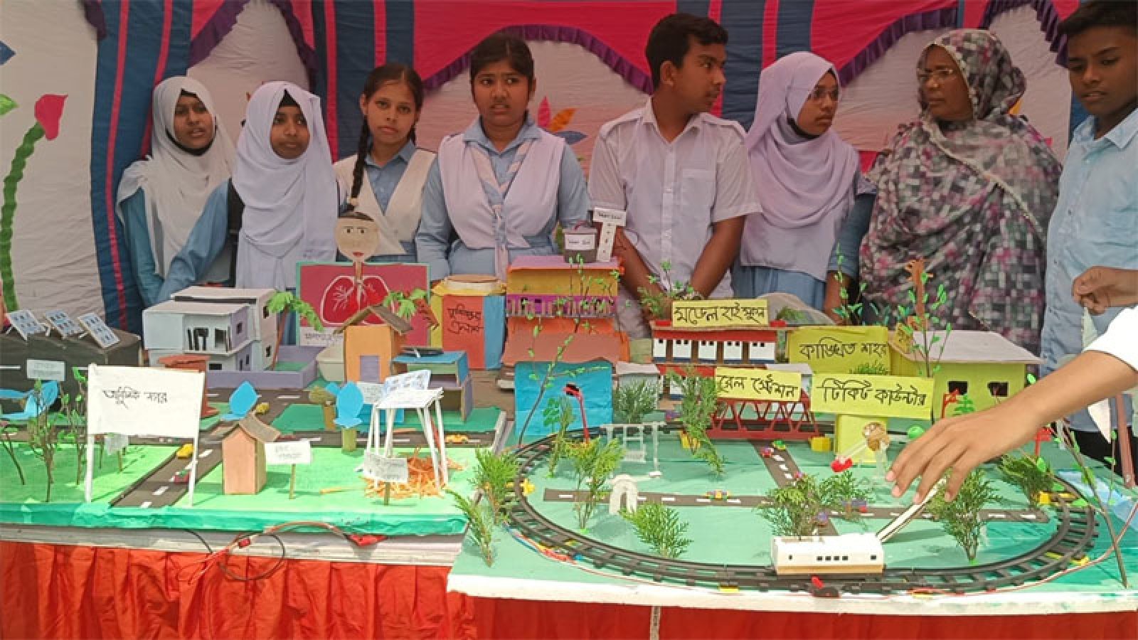 বদলগাছীতে  বিজ্ঞান মেলার উদ্বোধন