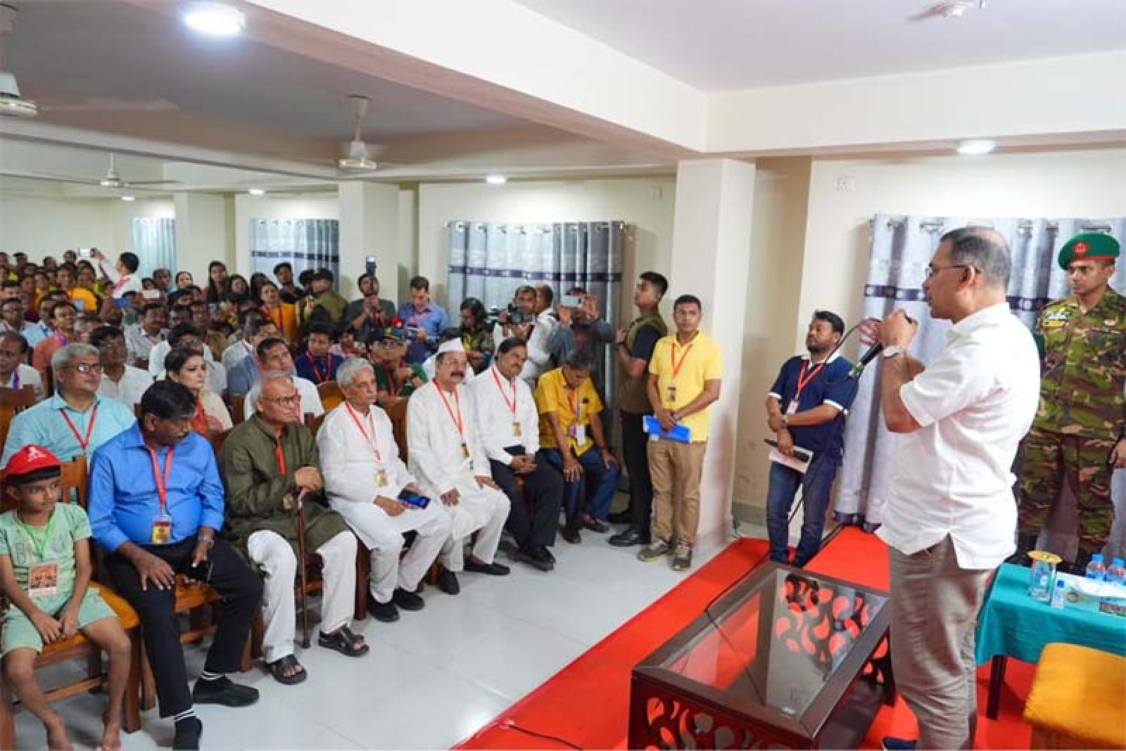 রাজশাহীতে পূজামণ্ডপ পরিদর্শন ও মতবিনিময় করলেন