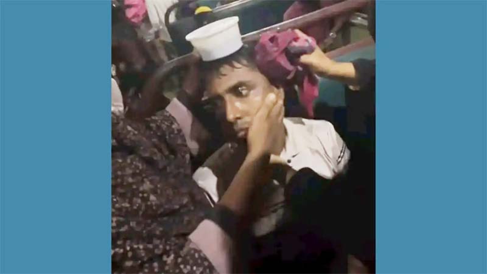 পাবনায় চলন্ত ট্রেনে পাথর নিক্ষেপ