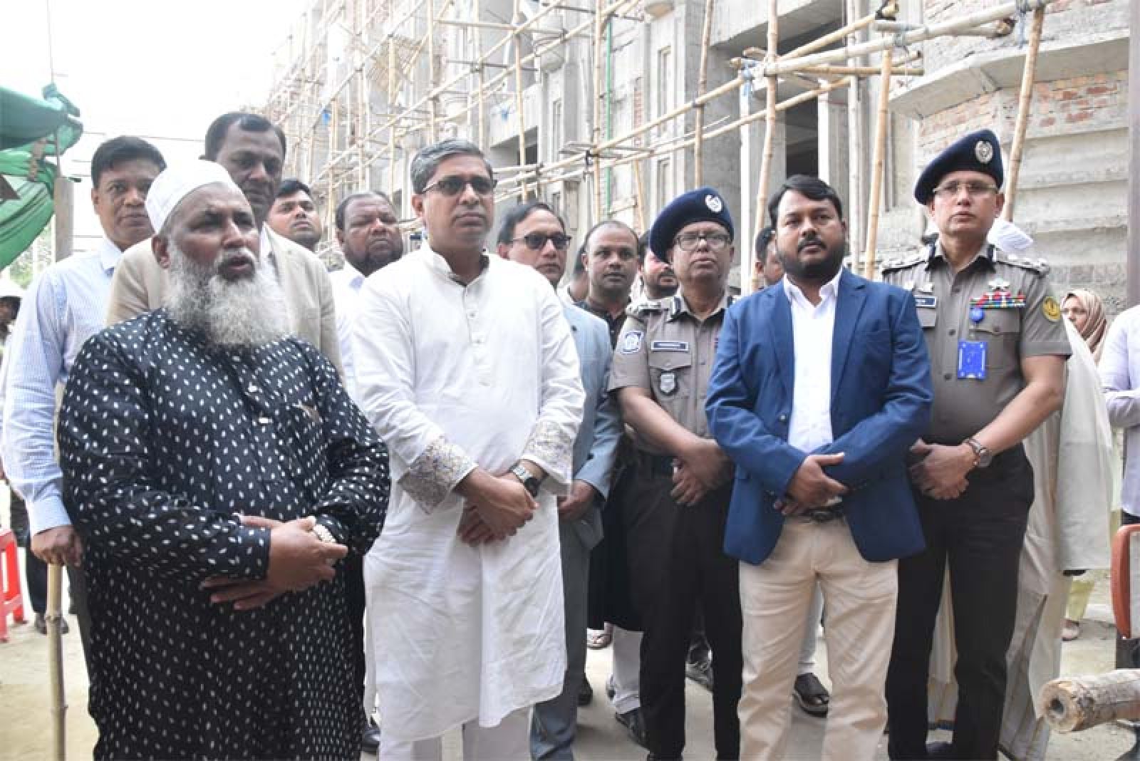হযরত শাহ মখদুম রুপোশ (রহঃ) মাজার শরীফ জিয়ারত করেছেন প্রতিমন্ত্রী মীর শাহে আলম