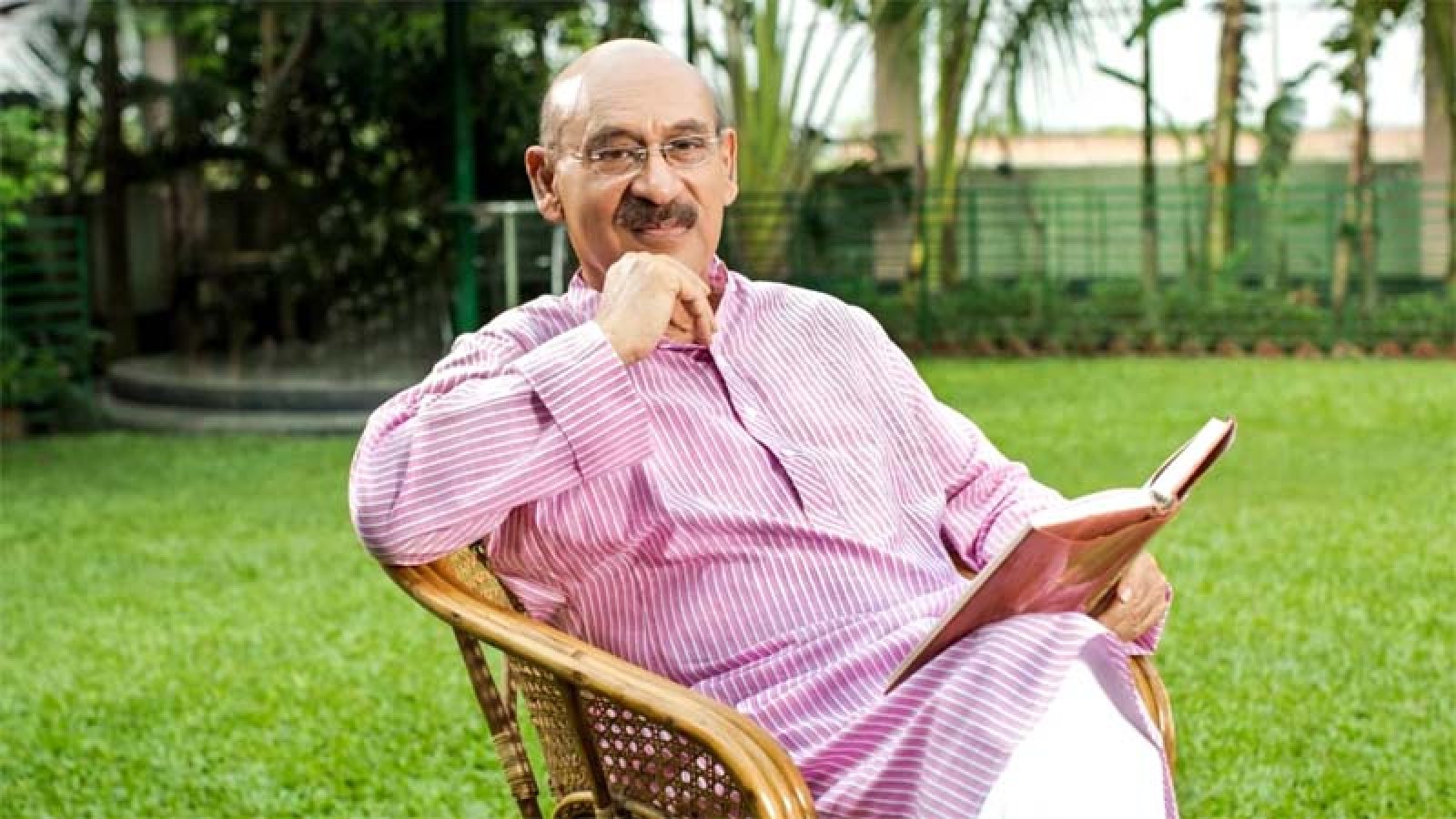 নয় শব্দের নাম, ছয় দশকের অভিনয়জীবন