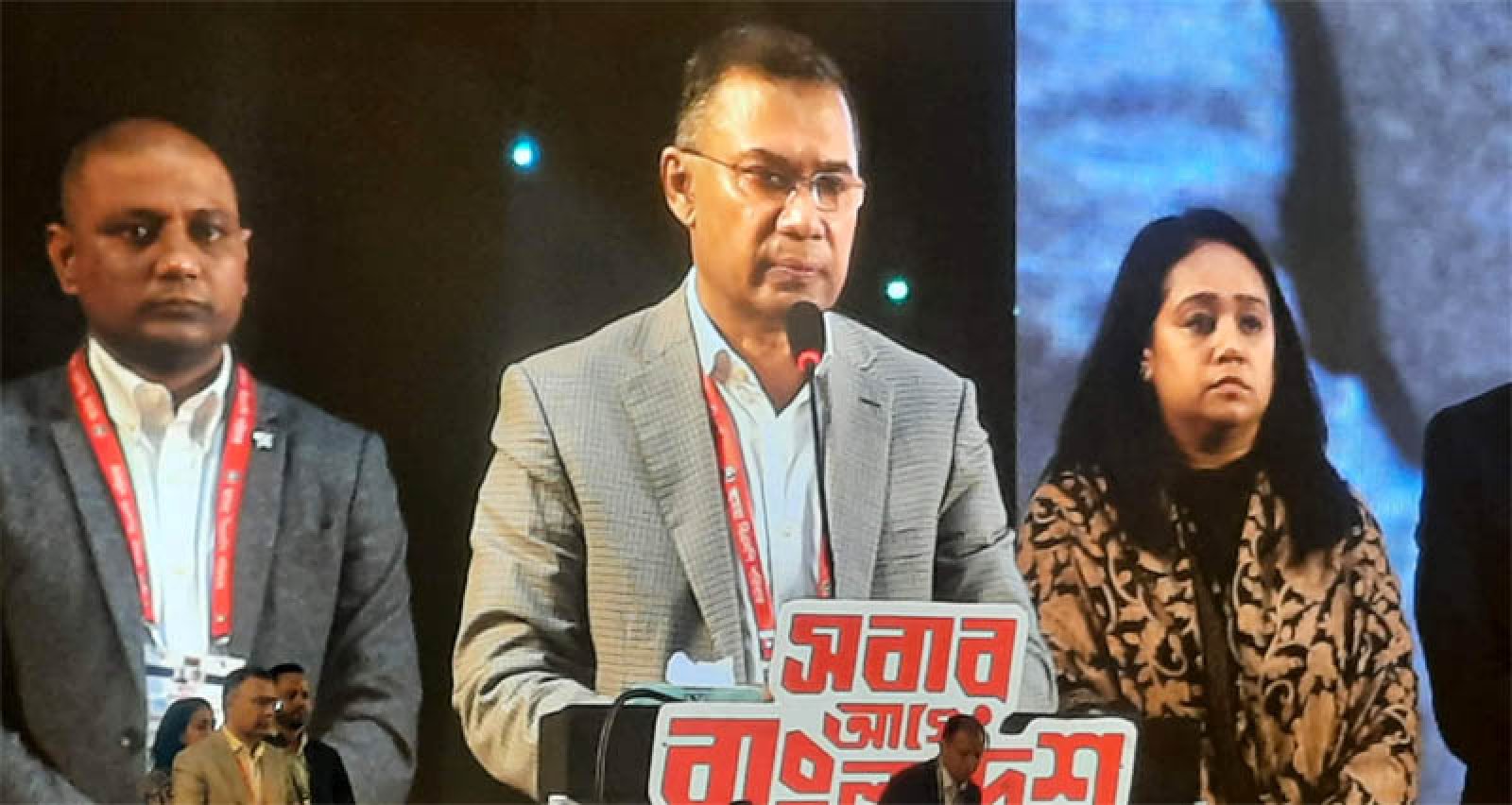 বাংলাদেশের মানুষ গণতন্ত্রের পথে হাঁটতে শুরু করেছে