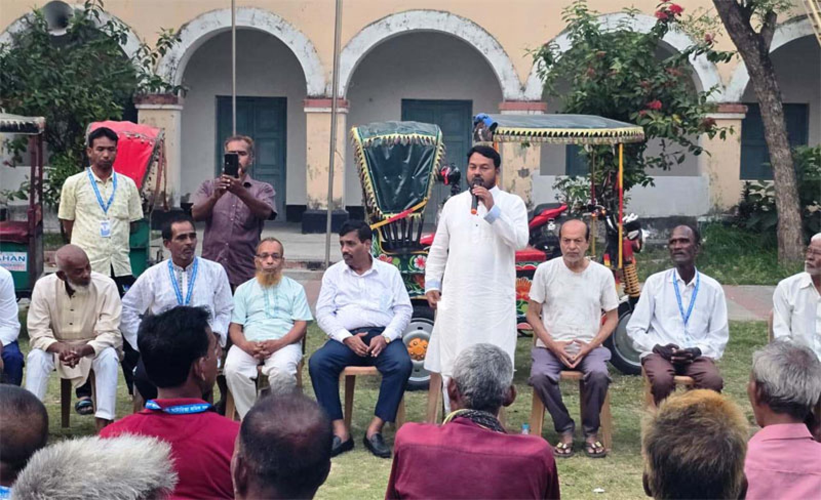 রাজশাহীতে অটোরিক্সা চালকদের সাথে রাসিক প্রশাসকের মতবিনিময়