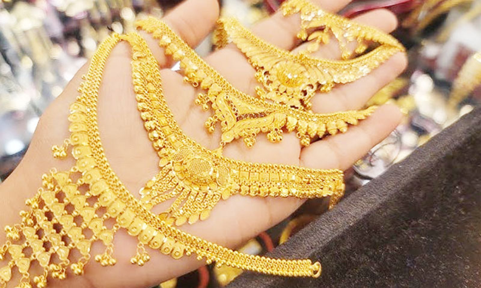 সোনার দাম বাড়লো