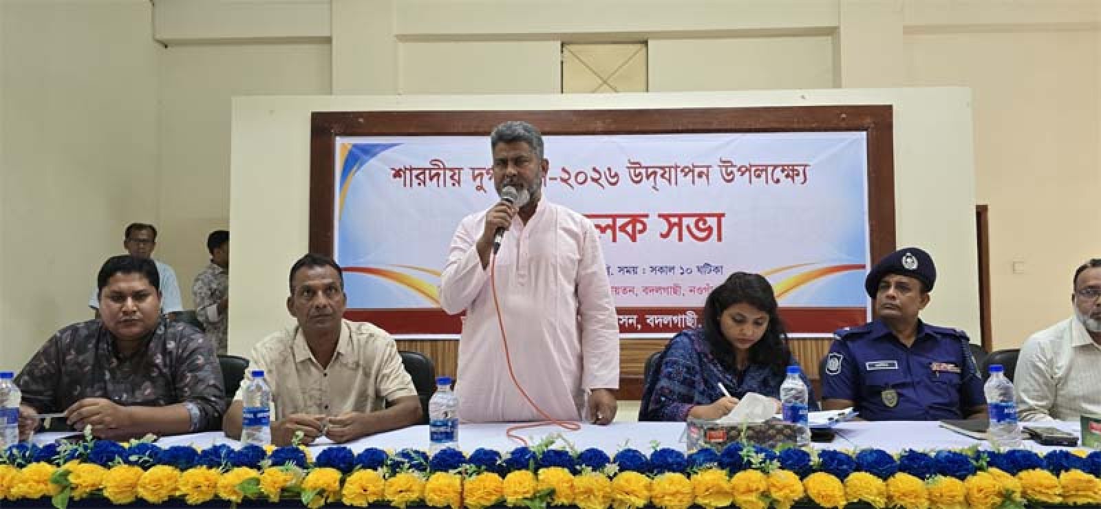 বদলগাছীতে দুর্গাপূজার প্রস্তুতি, নিরাপত্তায় জোর—গুজব রুখতে সতর্কবার্তা