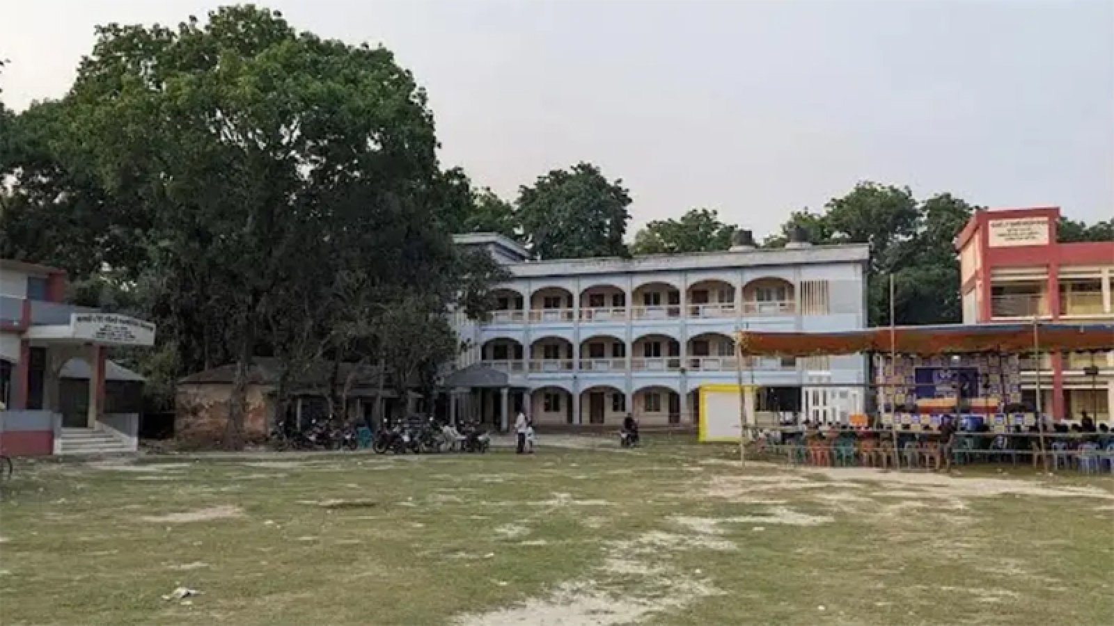 ‘যে টাকা আনবে সে নম্বর পাবে, যে টাকা আনবে না সে পাবে না’