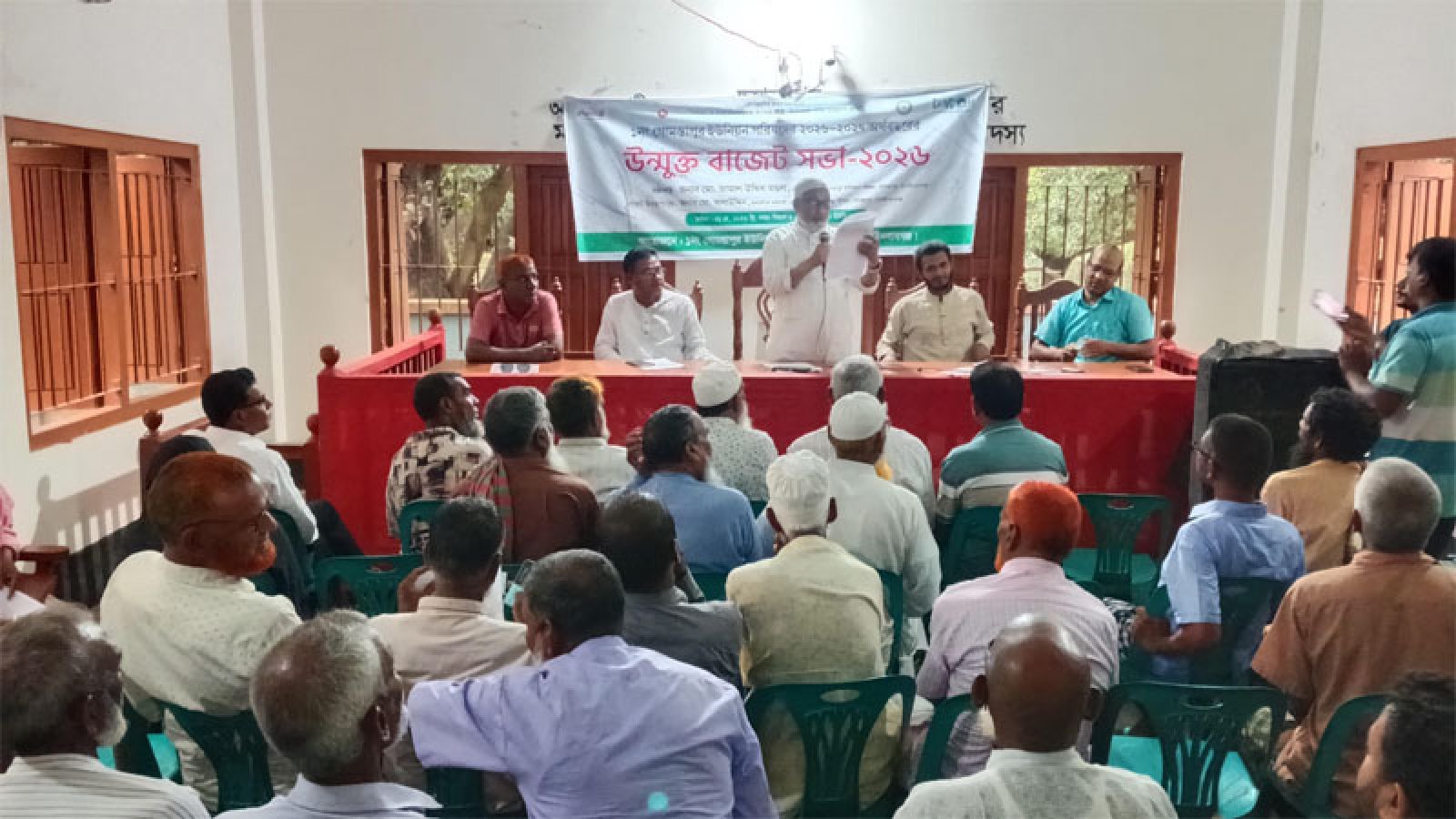 চাঁপাইনবাবগঞ্জে গোমস্তাপুর ইউনিয়ন পরিষদের উন্মুক্ত বাজেট সভা