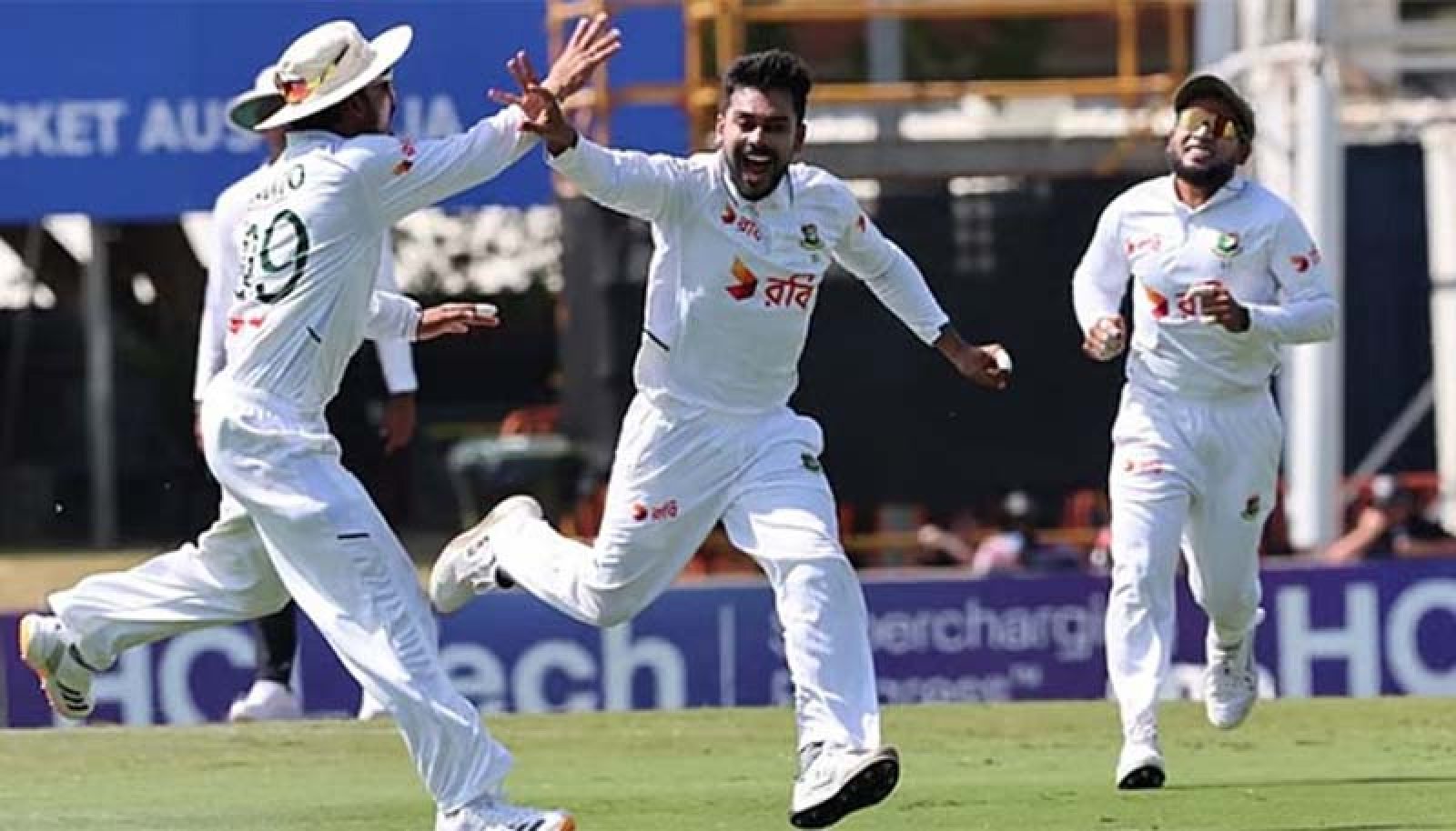 ভারত পাকিস্তান শ্রীলংকাকে ছাড়িয়ে বাংলাদেশের রেকর্ড