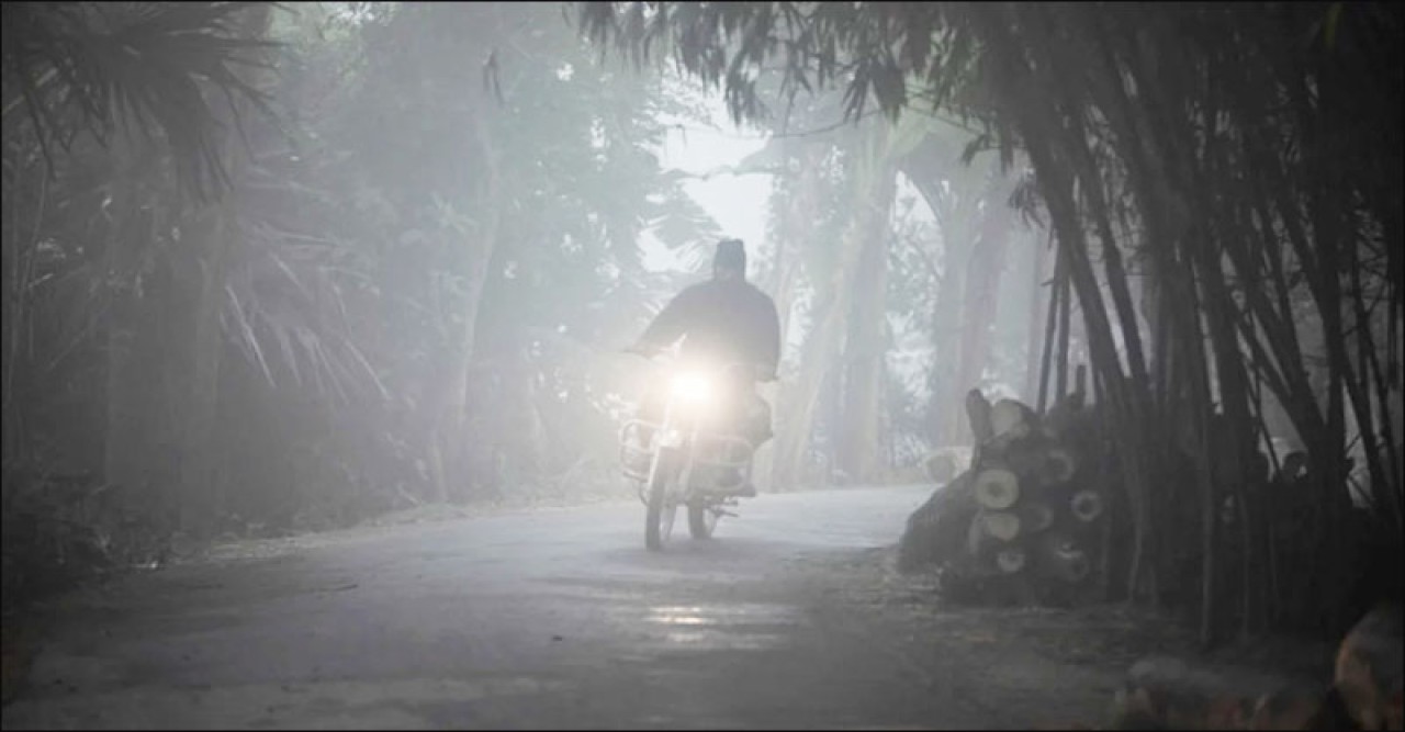 শীতে বাইক দুর্ঘটনা এড়াতে যা করবেন