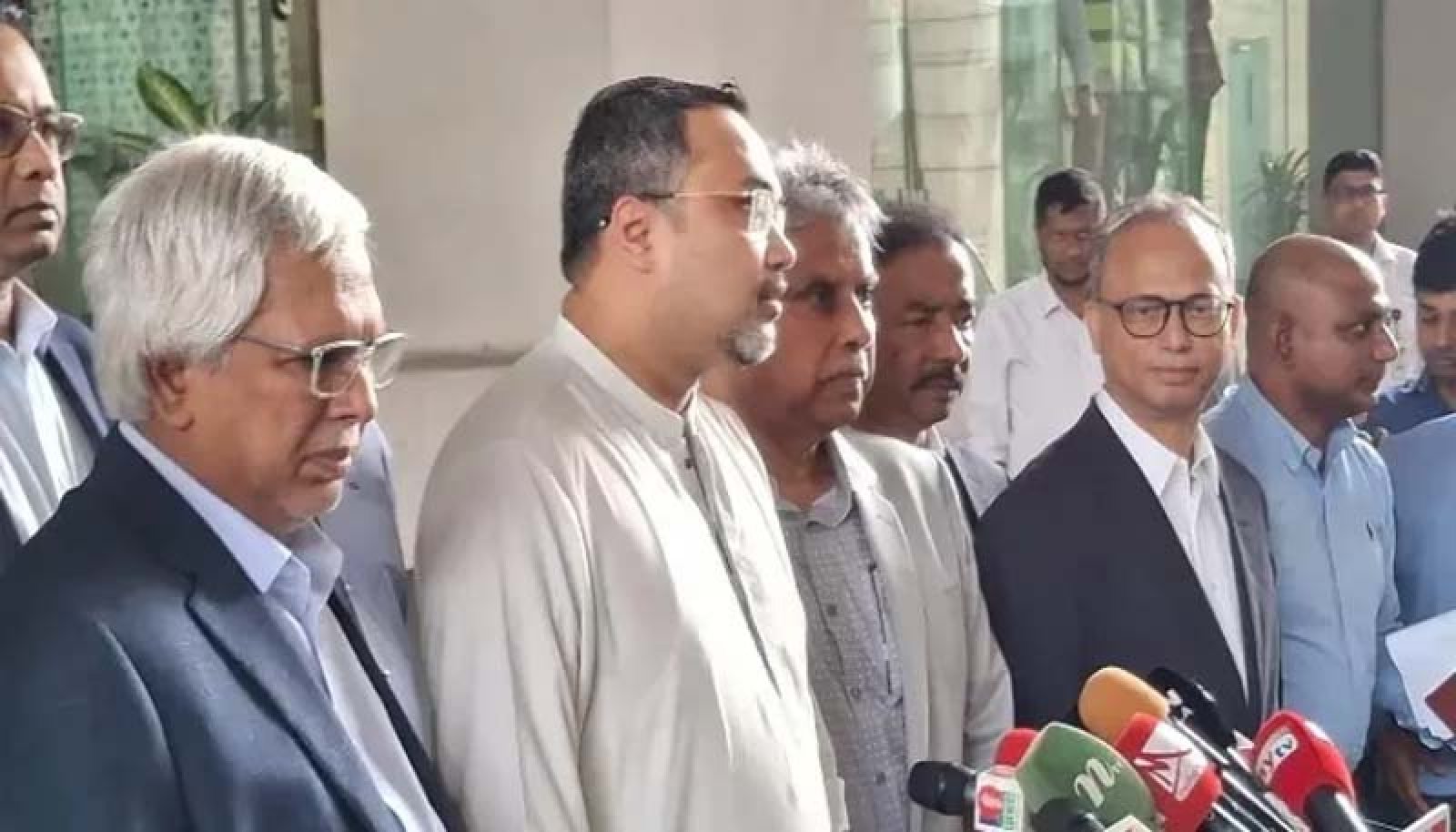 গ্যাস সংকট মোকাবেলায় ৩০০ কূপ খননের পরিকল্পনা