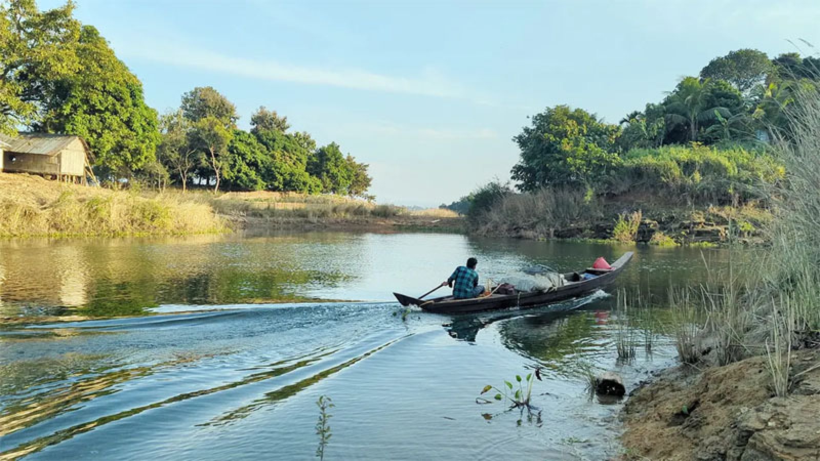 কাপ্তাই হ্রদে মাছ ধরায় নিষেধাজ্ঞা