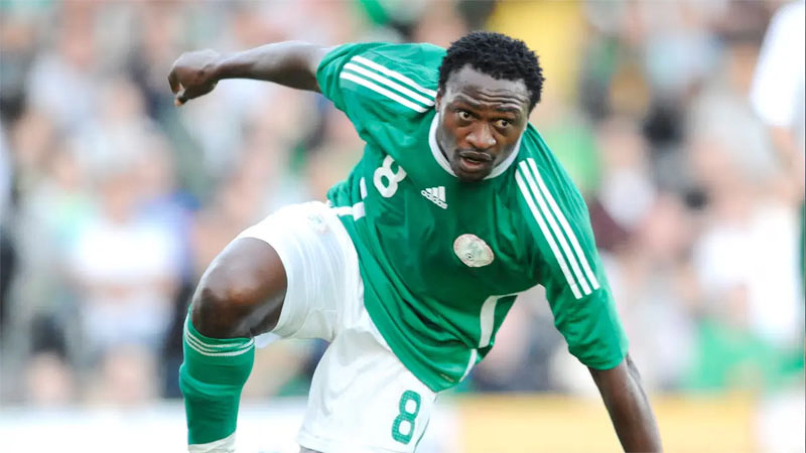 খেলতে খেলতে মাঠেই প্রাণ গেল ফুটবলার