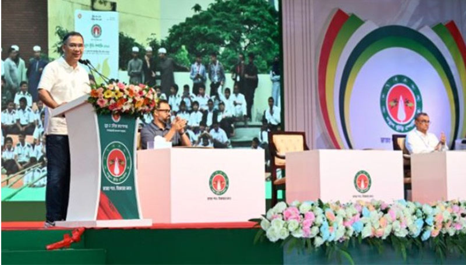ক্ষুদে শিক্ষার্থীরাই ‘আগামী দিনের ভবিষ্যৎ’: প্রধানমন্ত্রী