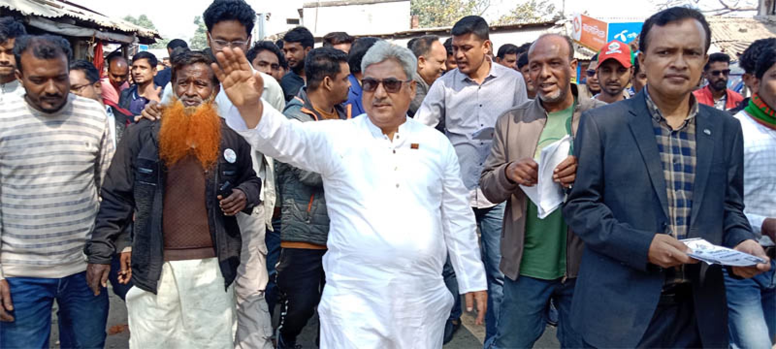 নির্বাচিত হলে আগামী ছয় মাসের মধ্যে পবা মোহনপুরের রাস্তার উন্নয়ন কাজ শুরু করা হবে: মিলন