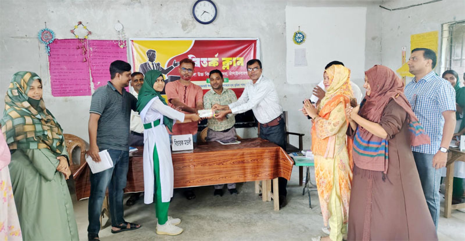 মহাডাঙ্গা উচ্চ বিদ্যালয়ে বিতর্ক প্রতিযোগিতা