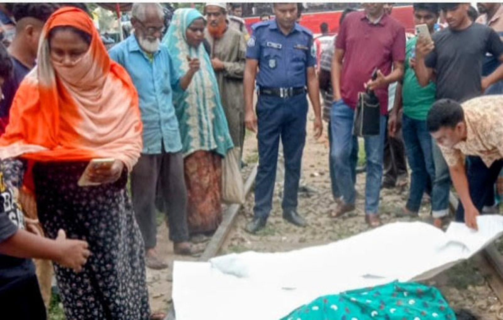 রাজশাহীতে ট্রেনের ধাক্কায় বৃদ্ধার মৃত্যু