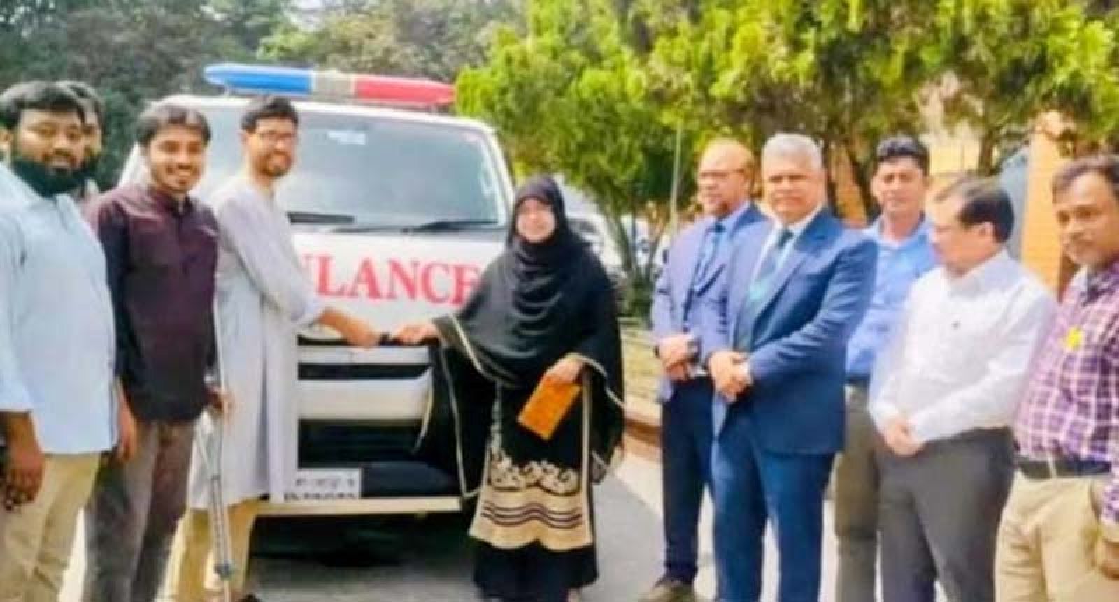দানকৃত অ্যাম্বুলেন্স নিয়ে রাবিতে শিবির-আম্মার বাকযুদ্ধ: কৃতিত্বের দাবি বনাম অর্থ আত্মসাতের পাল্টাপাল্টি অভিযোগ